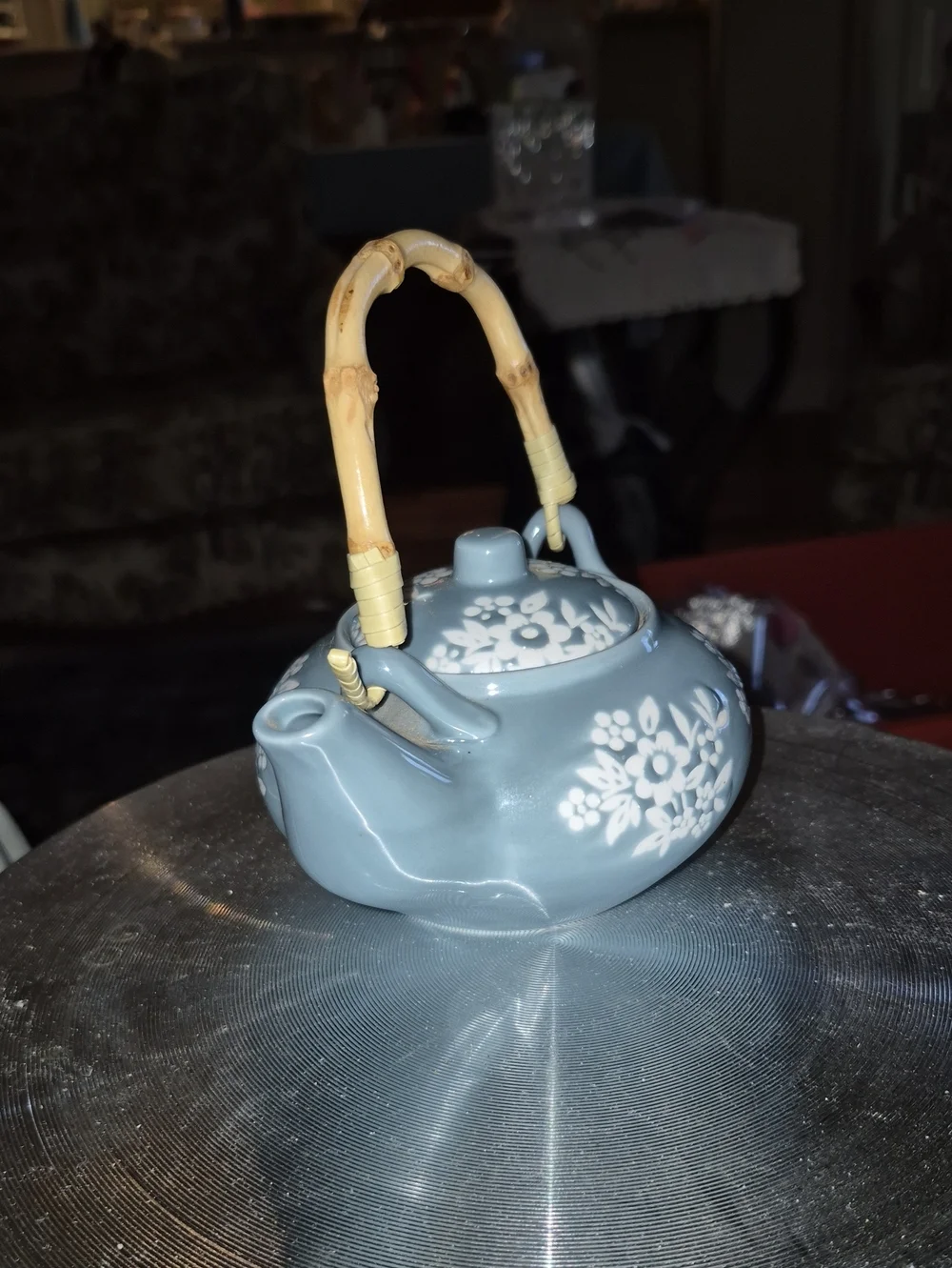 Asian-style: Small Loose Leaf blue&white ceramic teapot with bamboo handles(1940